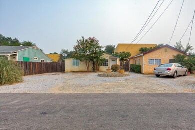 486 Manzanita Ln, Redding, CA 96002 - photo 2