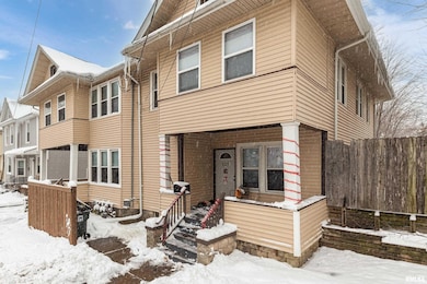 125 E Locust St, Davenport, IA 52803 - photo 2