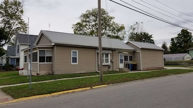 1208 S Cedar St, Auburn, IN 46706 - photo 3