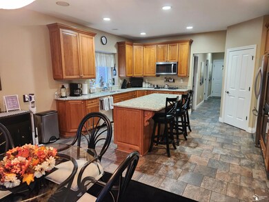 202 Orleans Ave, Monroe, MI 48162 - photo 4