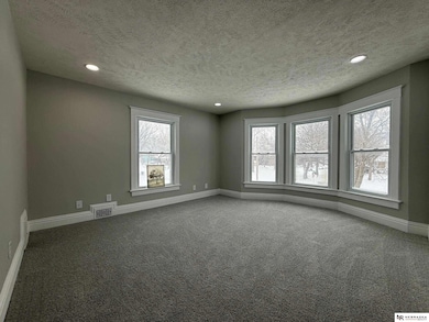 1446 S 11th St, Lincoln, NE 68502 - photo 2