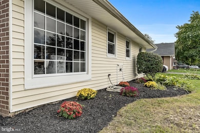 36 Peacock Ln, Willingboro, NJ 08046 - photo 3