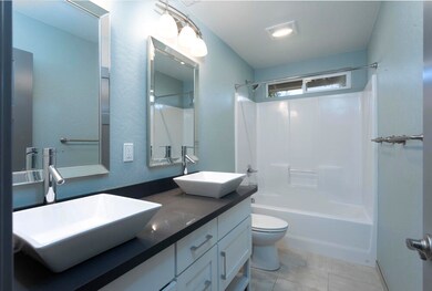 4-Hall Bath224 Lexis Dr97527 008