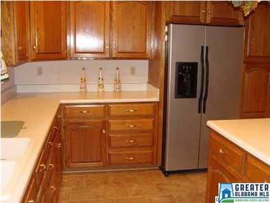 oak cabinets...