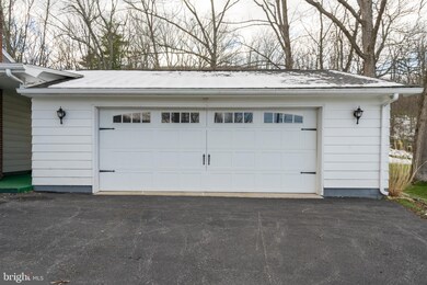 211 Locust Dr, Everett, PA 15537 - photo 2