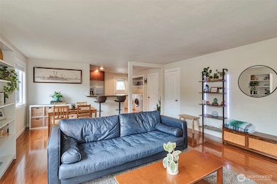 Spacious living room