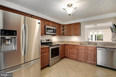 3613 Autumn Glen Cir, Burtonsville, MD 20866 - photo 7