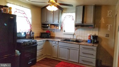 207 Oakleigh Ave, Glen Burnie, MD 21061 - photo 2