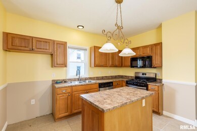 532 17th Ave, Moline, IL 61265 - photo 5