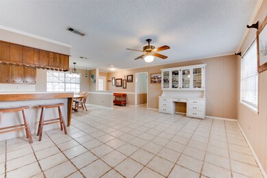 403 Wheeler Dr, Alvin, TX 77511 - photo 3