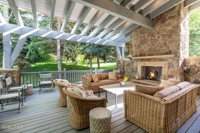 66_aspen_meadow_dr_exterior_deck_a