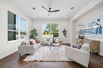 957 Judiway St unit B, Houston, TX 77018 - photo 2