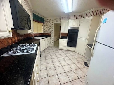 820 Sue, Magnolia, AR 71753 - photo 2