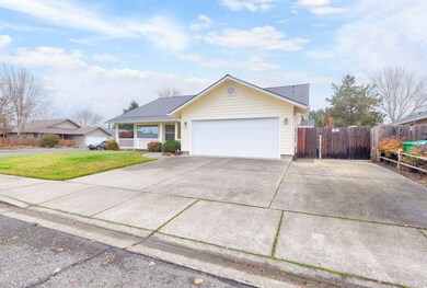 14-web-or-mls-1411-half-moon-cir