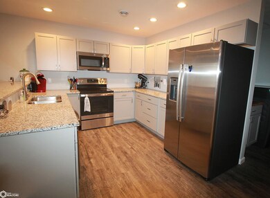 512 E Stuart St, Clarinda, IA 51632 - photo 5