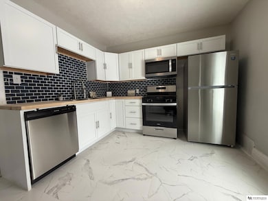 1446 S 11th St, Lincoln, NE 68502 - photo 3