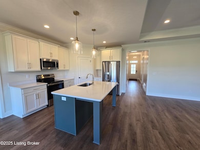 4425 Lochridge Pkwy, Jeffersontown, KY 40299 - photo 4