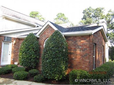 211 Forrestwood Ct, Hendersonville, NC 28792 - photo 3