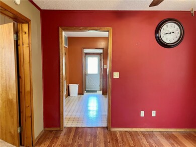 512 N 32nd St, Mattoon, IL 61938 - photo 6