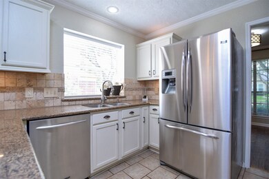 4010 Hazelwood Dr, Pearland, TX 77584 - photo 5