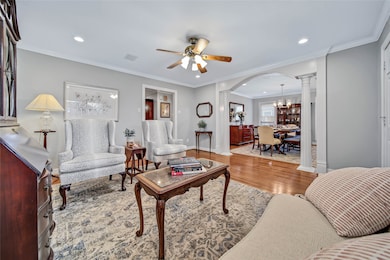 725 Sue Barnett Dr, Houston, TX 77018 - photo 4