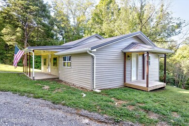 184 Shaddon Rd, Tellico Plains, TN 37385 - photo 3