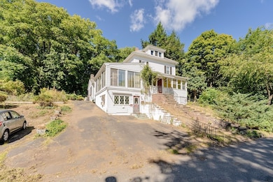 41 Arthur St, Holyoke, MA 01040 - photo 2