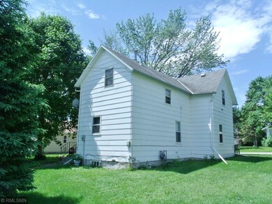 This 1-1/2 story home has 2 bedrooms and a loft on
