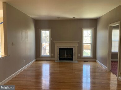 7871 English St, Manassas, VA 20112 - photo 5