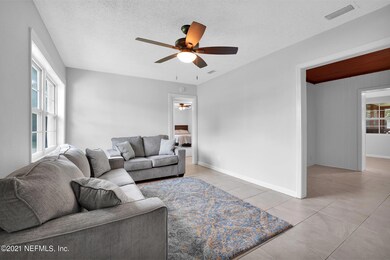 5710 Cedar Forest Dr S, Jacksonville, FL 32210 - photo 5