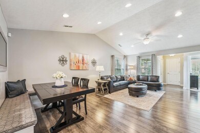 Eating space |19 Greenhedge Circle