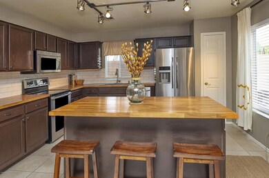 004_Kitchen