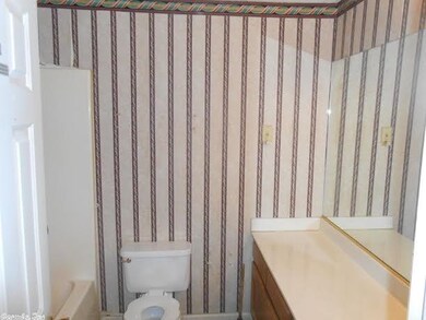 1402 N Patrick St, Jonesboro, AR 72405 - photo 7