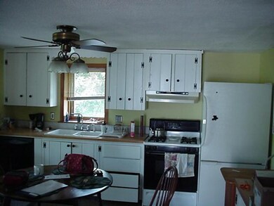 Kitchen. Stove, Refrigerator & DW are all in good 