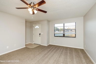 018-photo-living-room-12376139