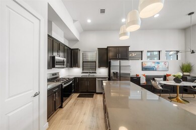 2616 Riverside Dr unit M, Houston, TX 77004 - photo 4