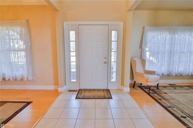 7251 Lochhaven St, Allentown, PA 18106 - photo 3