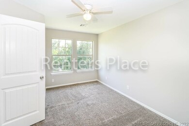 270 E 147th St S unit B, Glenpool, OK 74033 - photo 7