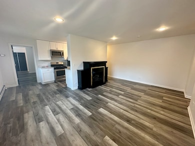 Sheridan Balmoral Apartments unit 202, Chicago, IL 60640 - photo 4