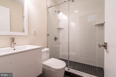 2247 Gerritt St, Philadelphia, PA 19146 - photo 3