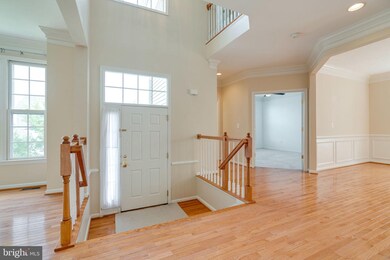 7208 Lyndam Hill Cir, Lorton, VA 22079 - photo 3