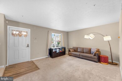 2915 Charred Wood Dr, District Heights, MD 20747 - photo 3