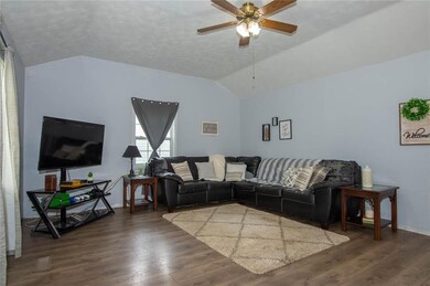922 Oak St, Tipton, IN 46072 - photo 5