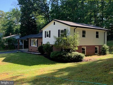 22856 Gunston Dr, Lexington Park, MD 20653 - photo 4