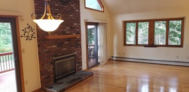 822 Aldrich St, Uxbridge, MA 01569 - photo 3