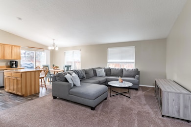 16485 Cassidy Dr, La Pine, OR 97739 - photo 3