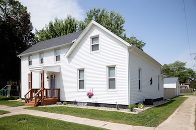 402 G St, La Porte, IN 46350 - photo 2