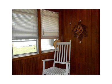 3-Seasons Porch/Room.