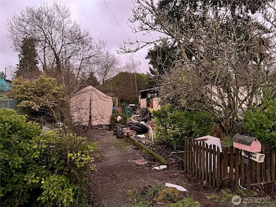 2530 NE Helm St, Bremerton, WA 98310 - photo 2