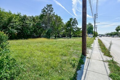 1734 Creek Dr, Houston, TX 77055 - photo 7